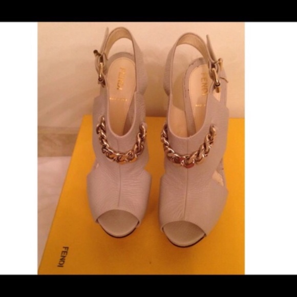 Fendi Cream Leather Chain Link Platform Sandals - Picture 6 of 7